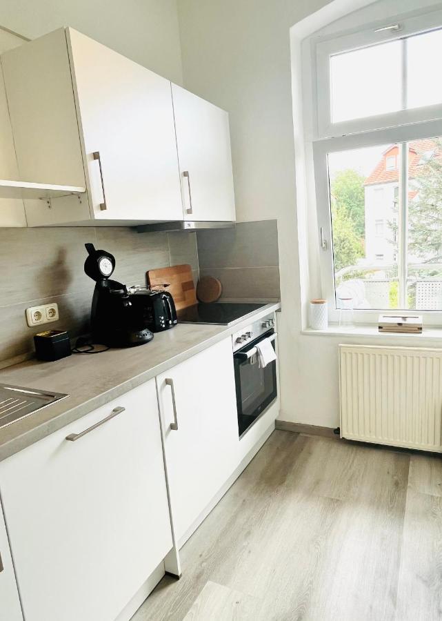 Renoviertes Apartment In Zentraler Lage - Wlan, Smart-Tv, Kuche, Balkon Und Queensize-Bett Fur 4 Gaste Erfurt Buitenkant foto